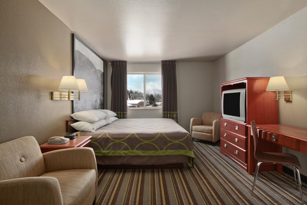 King Room with Mountain View - Non-Smoking,692472801:JPEG
